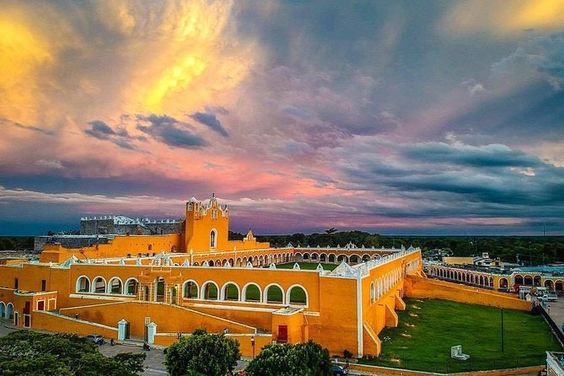 izamal-pueblo-magico-merida-rosavento